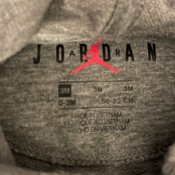 LIKE-NEW JORDAN JUMPMAN ZIPUP - Picture 2 of 2